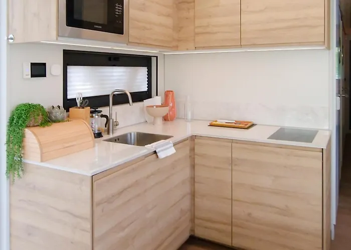 ספינת מלון Dom Na Wodzie Lamare Modern 14